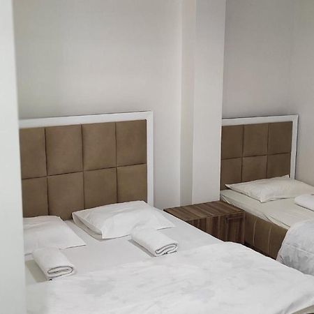 Hotel Heimli Приштина Экстерьер фото